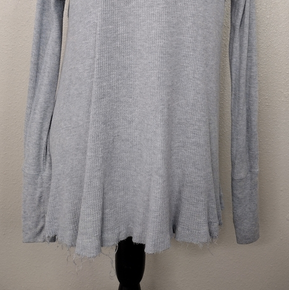 Free People Boho Gray Asymmetrical Thermal Lagenlook Long Sleeve Blouse Sz XS - Picture 12 of 12